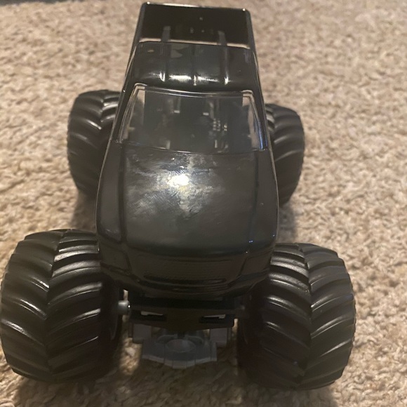 hot wheels Toys Monster Jam King Krunch 24 Die Cast Metal Monster